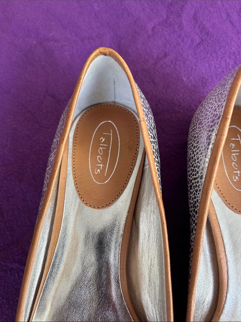 Talbots flats - Picture 2 of 6
